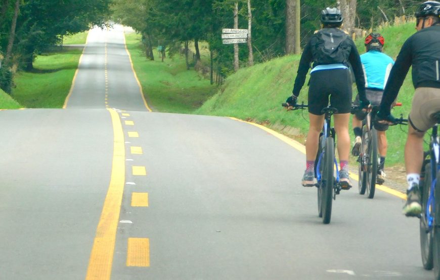 Bike Tour – Doble cruce de la cordillera Argentina – Chile