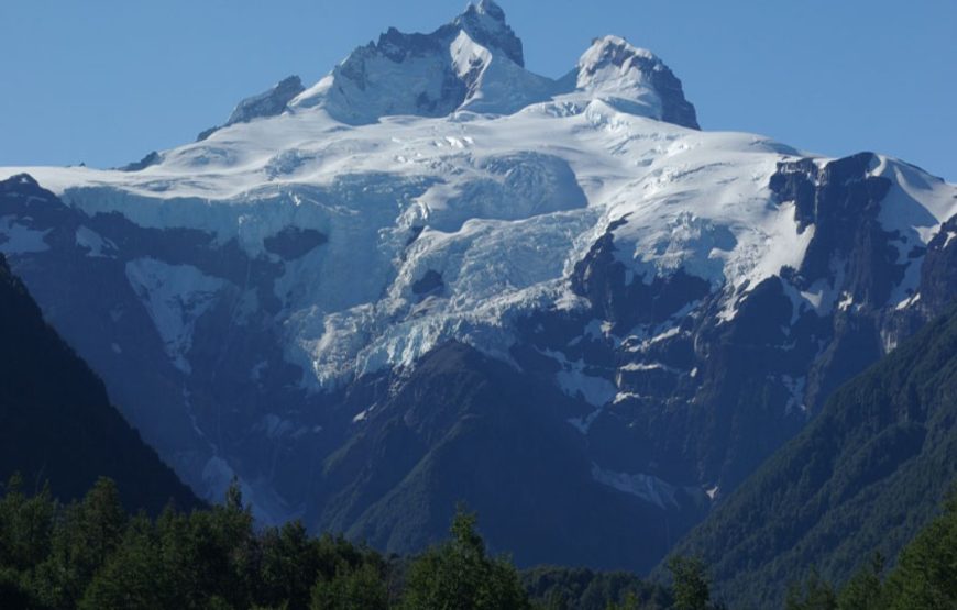 San Martin de los Andes, Villa  La Angostura y Bariloche – Hotel 3 ***